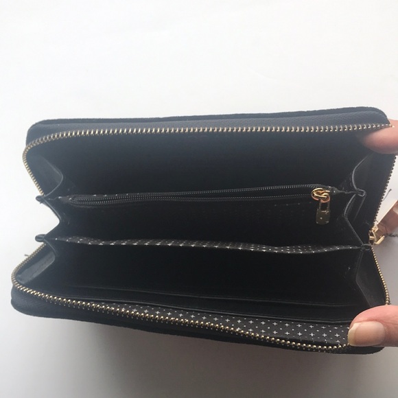 BLACK VELVET ZIP AROUND WALLET W/ ROSE EMBELLISH - Picture 2 of 4